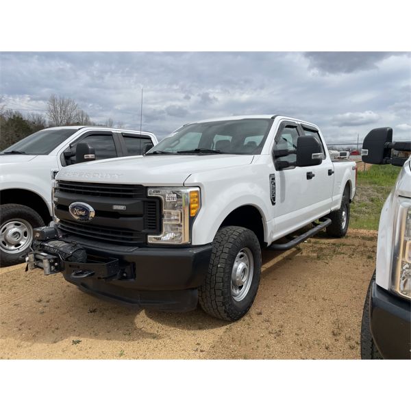 2017 FORD  F250 XL Pickup Truck