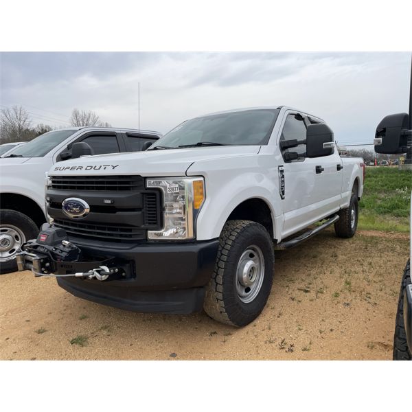 2017 FORD  F250 XL Pickup Truck