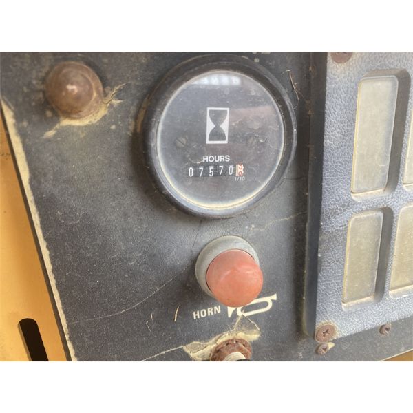 1995 DRESSER TD9 Dozer / Crawler Tractor - J.M. Wood Auction