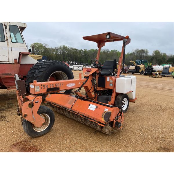 2006 LAY MOR 8HC Broom