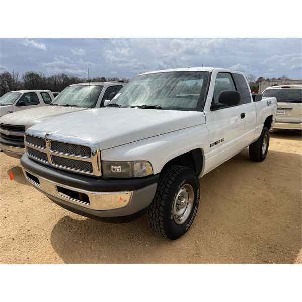 2001 DODGE RAM 1500 Pickup Truck