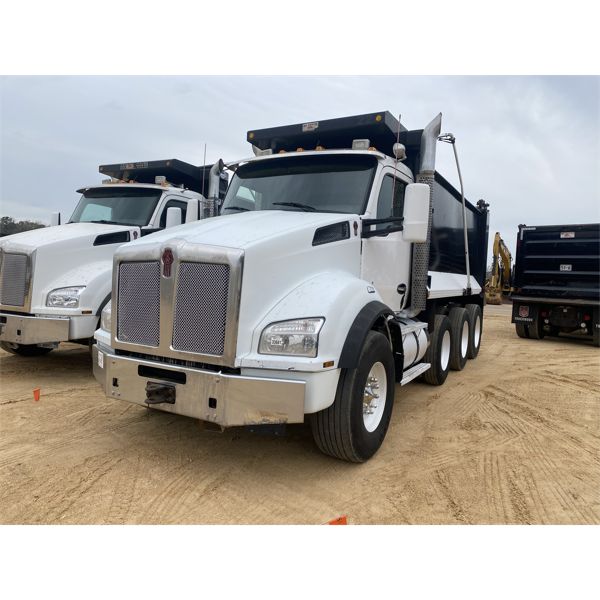 2015 KENWORTH T880 Dump Truck