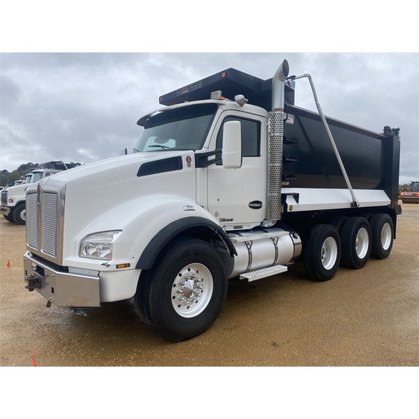 2016 KENWORTH T880 Dump Truck