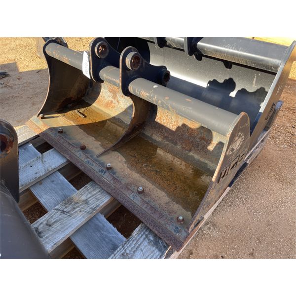 JCB 48" BUCKET