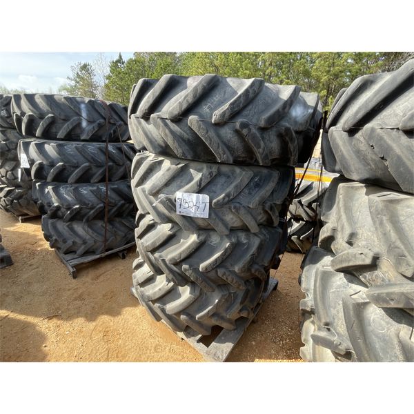 (4) 15.5/80-24 TIRES W/ RIMS