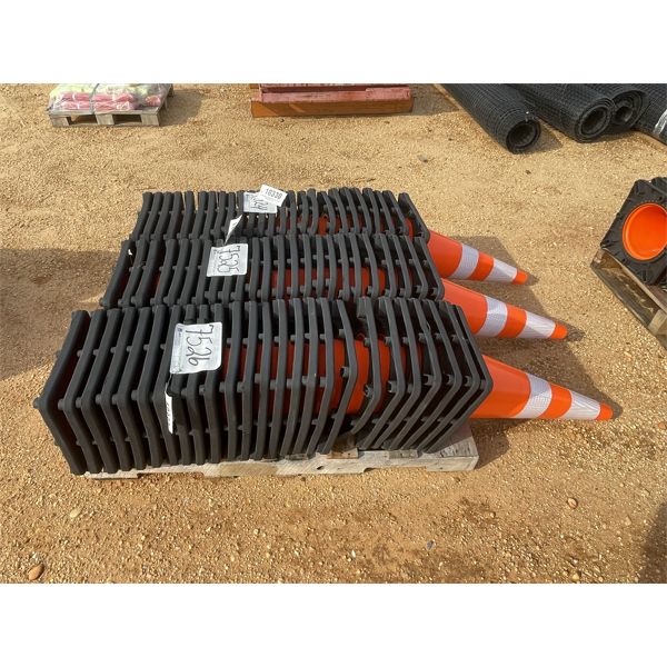 (25) SAFETY CONES