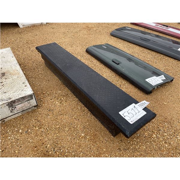 DIAMOND PLATE TOOLBOX