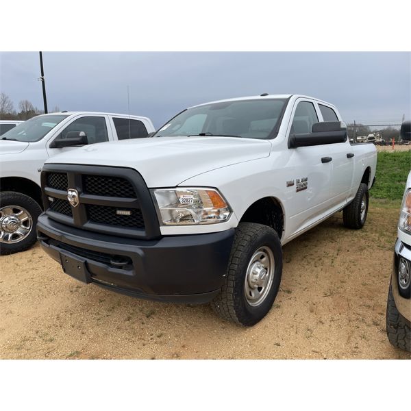 2018 RAM TRADESMAN 2500 HEAVY DUTY Pickup Truck