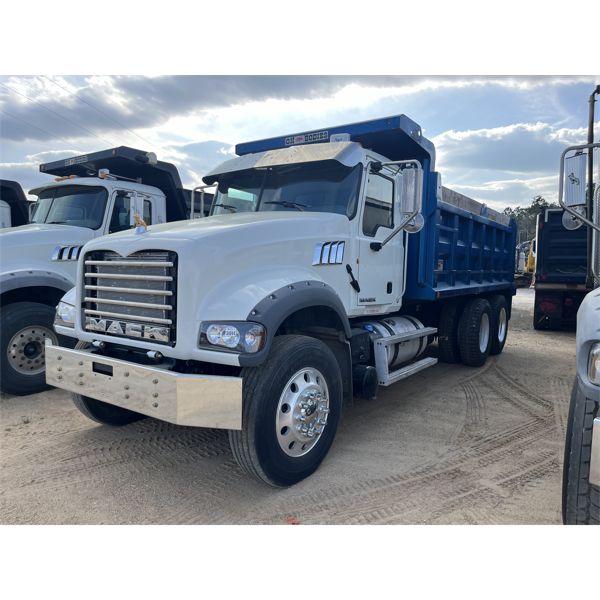 2015 MACK GU713 Dump Truck