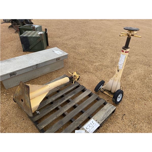 (2) FLOOR JACKS
