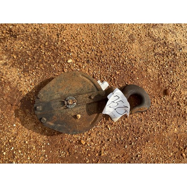 HOOK & PULLEY