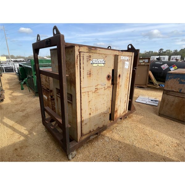 KNAACK TOOL CABINET