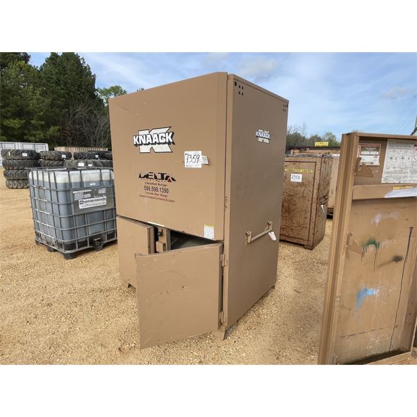 KNAACK TOOL CABINET