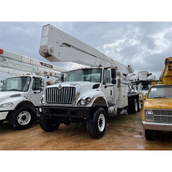 2013 INTERNATIONAL 7400 WORKSTAR Bucket Truck