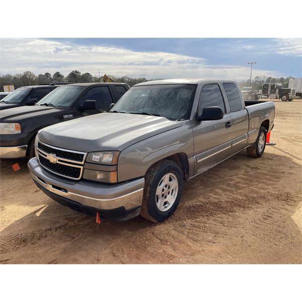 2006 CHEVROLET SILVERADO 1500 Pickup Truck