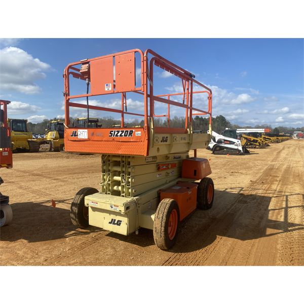 1996 JLG 3369 Scissor Lift