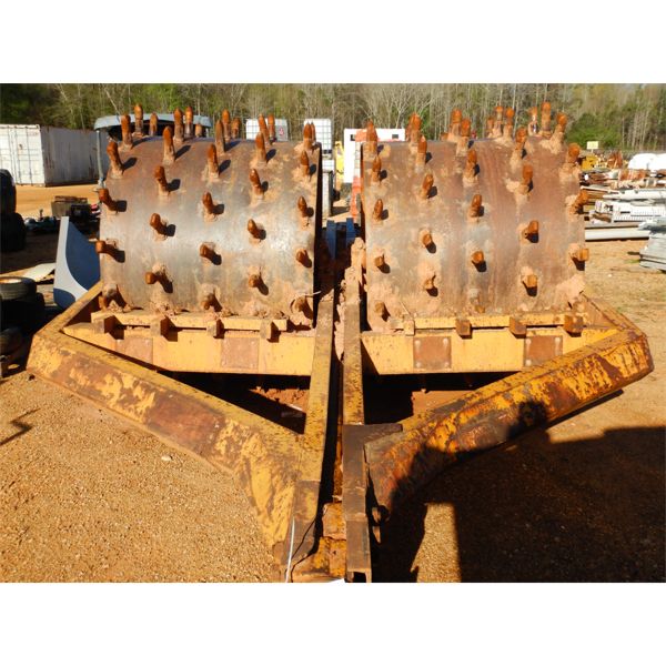 DOUBLE DRUM SHEEP FOOT COMPACTOR