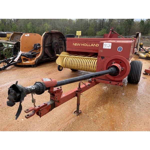 NEW HOLLAND 570 SQUARE Baler