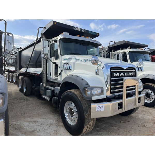 2016 MACK GU713 Dump Truck