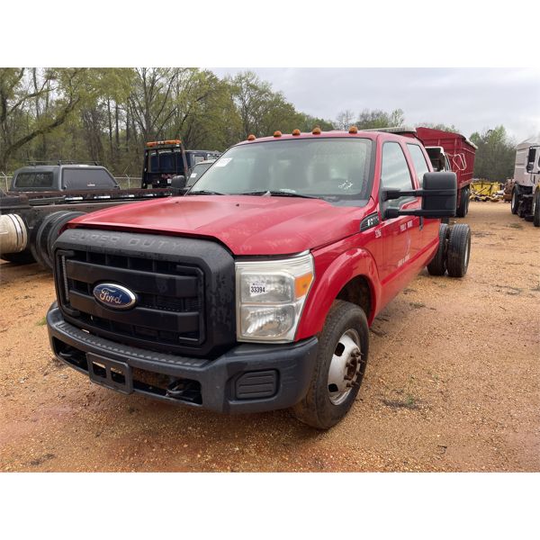 2012 FORD F350 XL Cab and Chassis Truck
