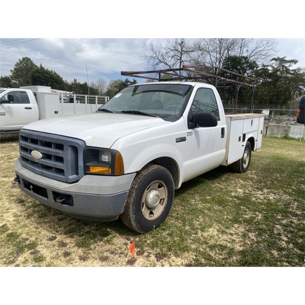 2006 FORD F250 XL Service / Mechanic Truck
