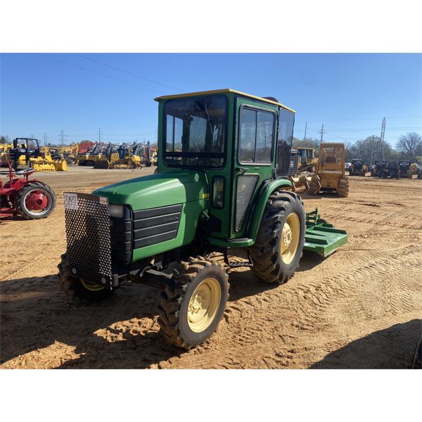 JOHN DEERE 460 Farm Tractor