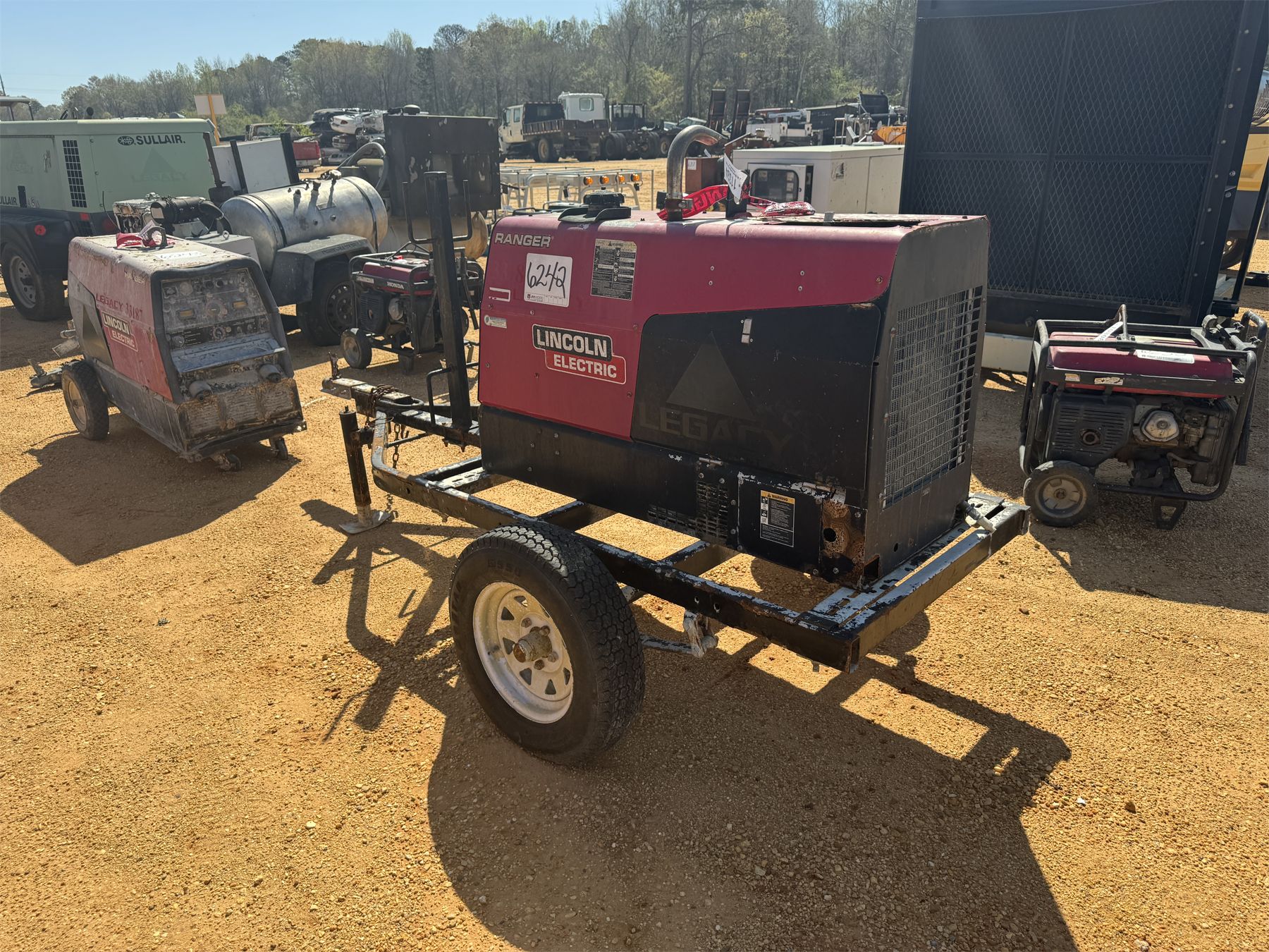 LINCOLN ELECTRIC RANGER 305D WELDER J.M. Wood Auction Company, Inc.