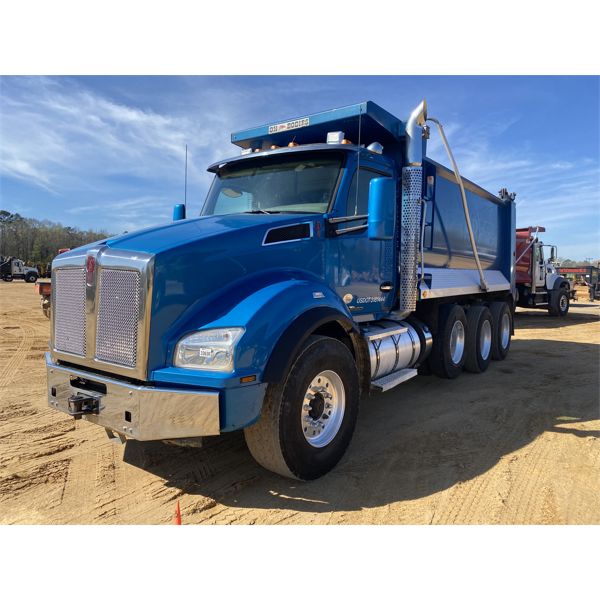 2019 KENWORTH T880 Dump Truck