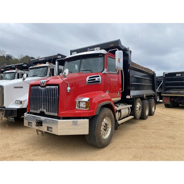 2022 WESTERN STAR 4700SB Dump Truck