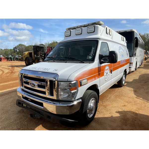2010 FORD E350 AMBULANCE Emergency Vehicle
