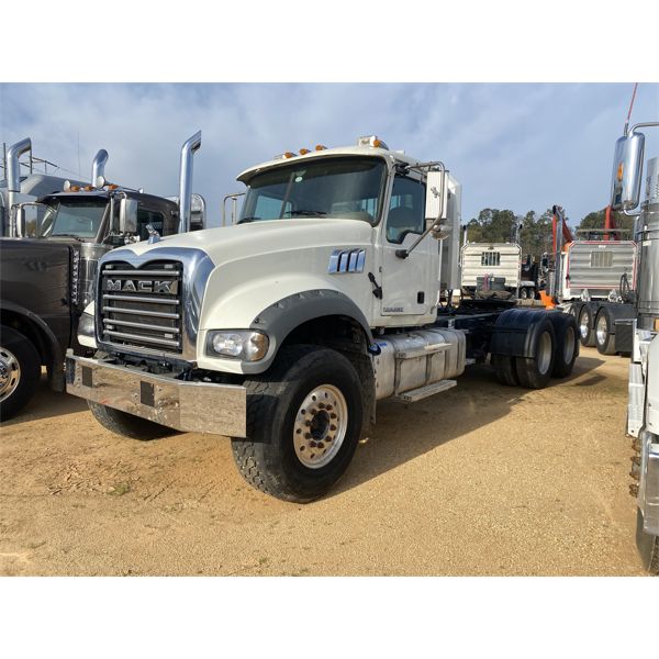 2016 MACK GU713 Day Cab Truck