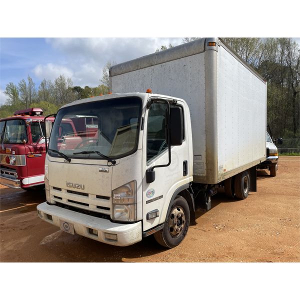 2013 ISUZU NPR HD Box Truck