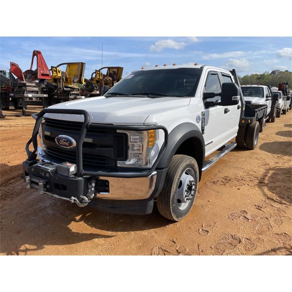 2017 FORD F450 XL Flatbed Truck