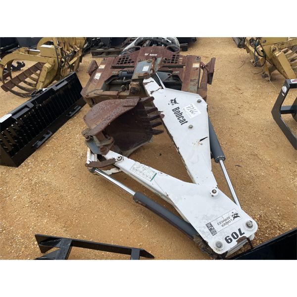 BOBCAT 709FDS HOE ATTACH