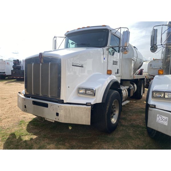 2010 KENWORTH T800 Vacuum Truck