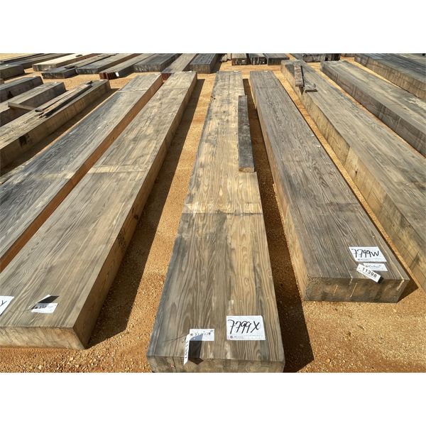 8" x 24" x 24' LAMINATED WOOD BEAM