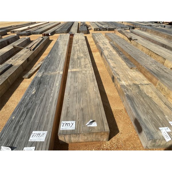 8" x 24" x 24' LAMINATED WOOD BEAM