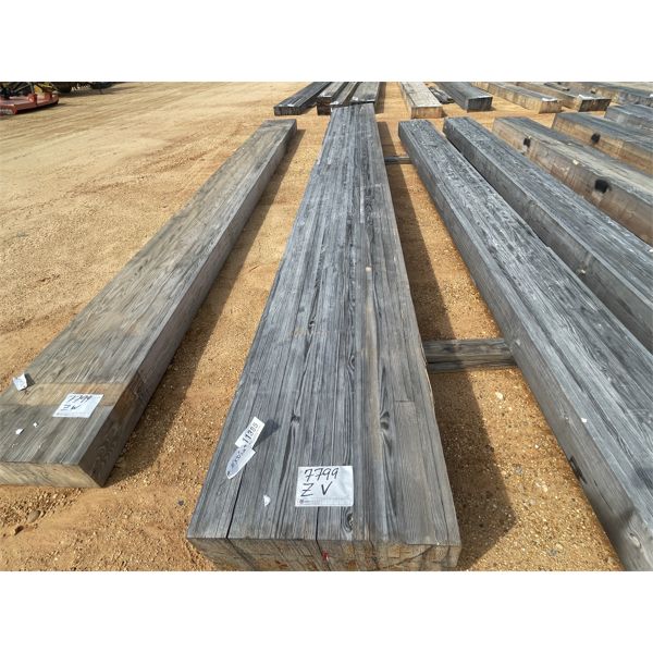 10" x 32" x 26' LAMINATED WOOD BEAM