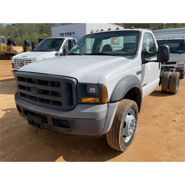 2005 FORD F550 Cab and Chassis Truck