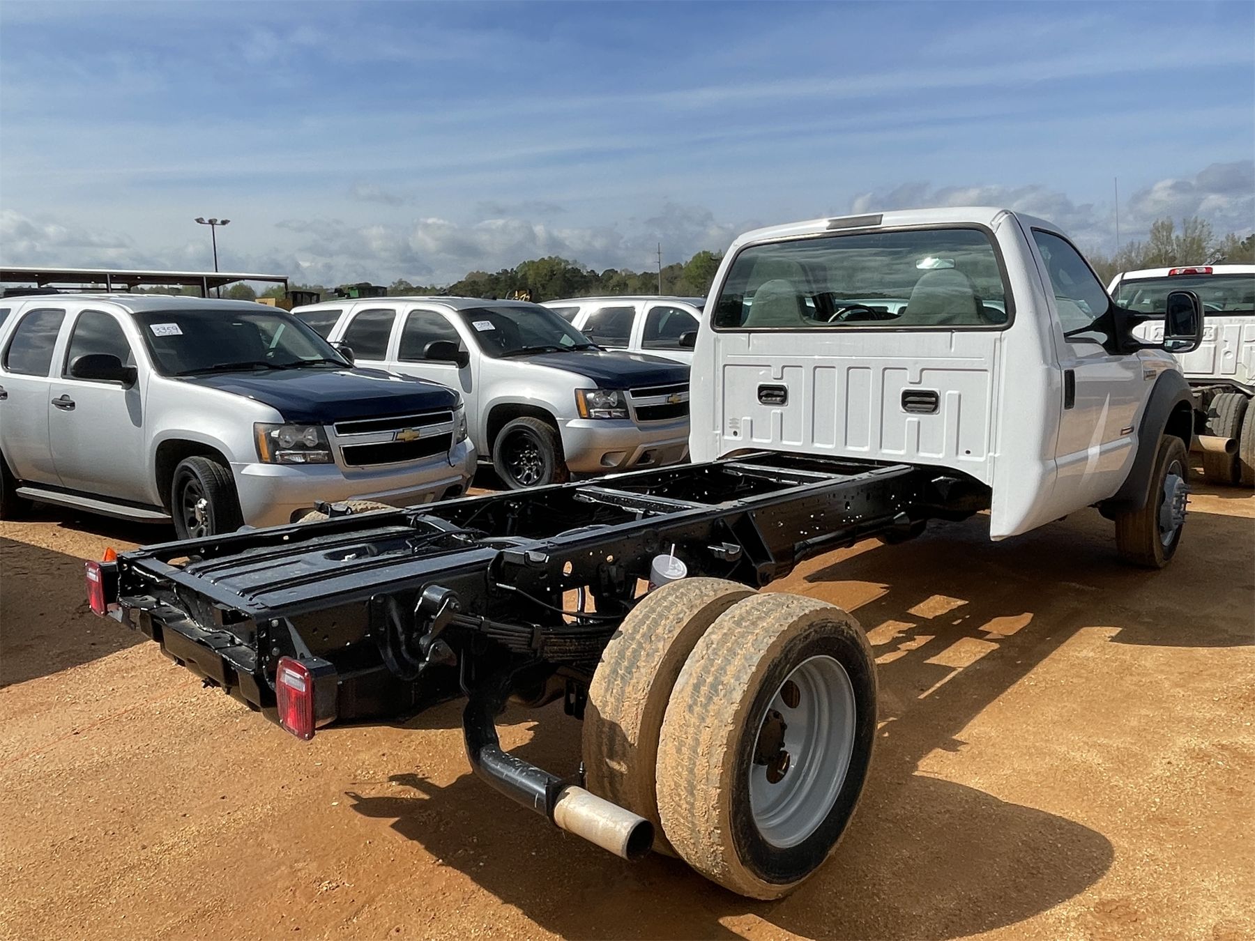F550 Frame 2005 FORD F550 Cab and Chassis Truck - J.M. Wood Auction Company, Inc.