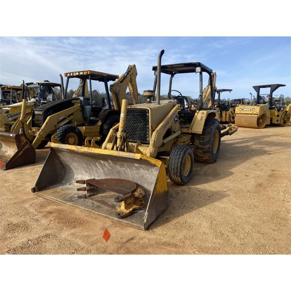 1987 JOHN DEERE 310C Backhoe