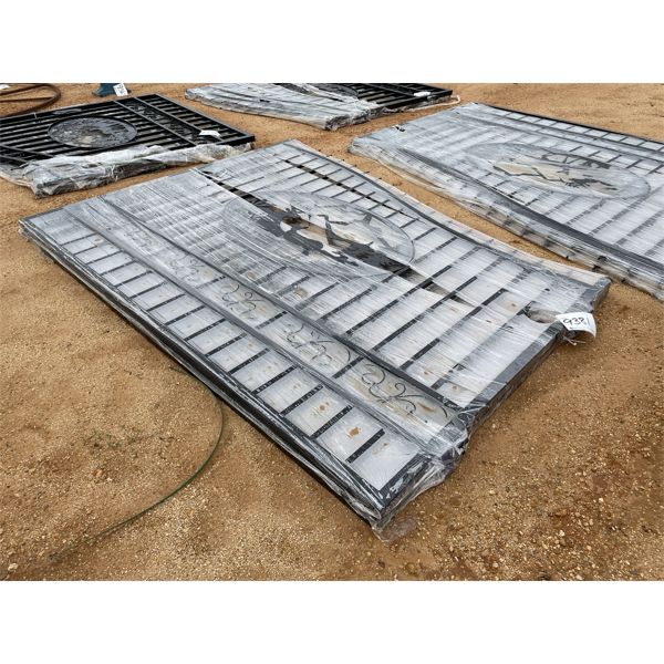 20' DEER SCENE BI-PARTING IRON GATE