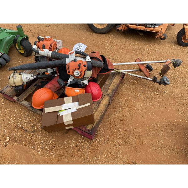 STIHL (4) BG86 BLOWERS & (3) FS150R WEED EATERS