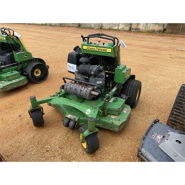 JOHN DEERE 648R QUICK TRAX Lawn Mower