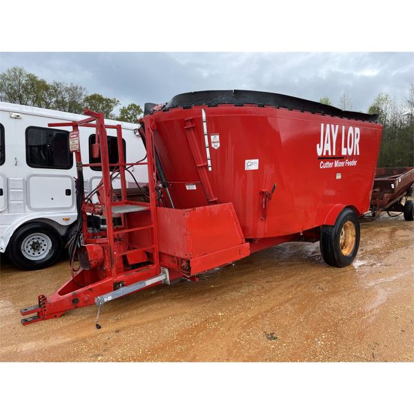 JAYLOR 2725 Feed / Mixer Wagon