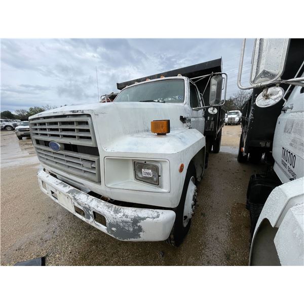 1993 FORD F700 Flatbed Dump Truck