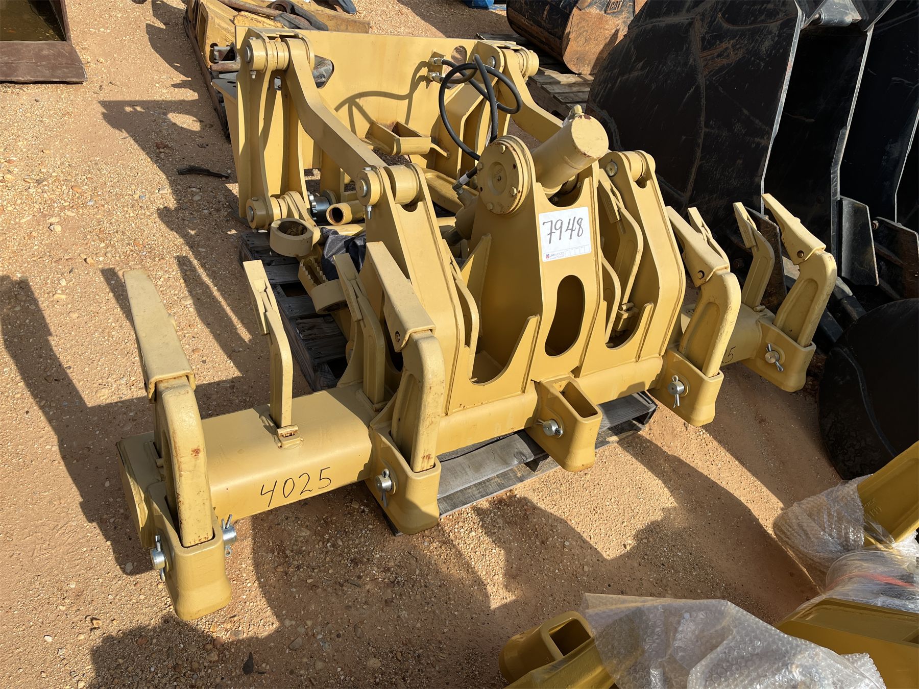 BEDROCK MR04-2 MULTI-SHANK RIPPER - J.M. Wood Auction Company, Inc.