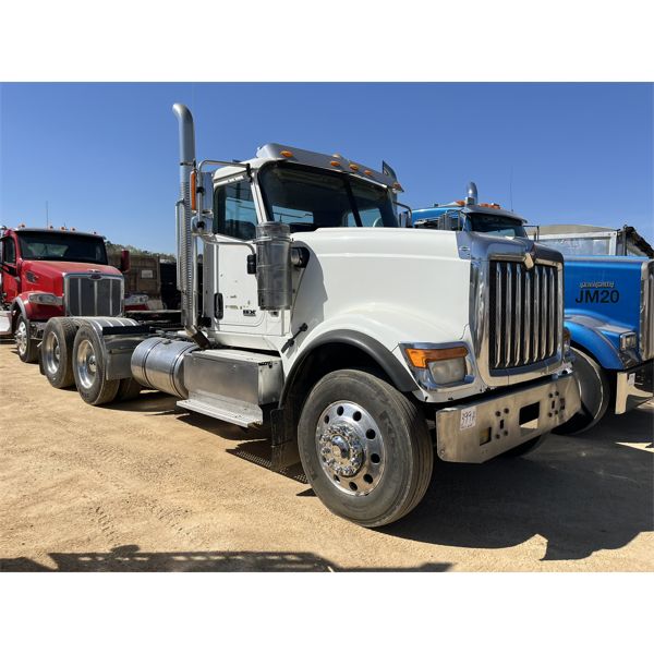 2018 INTERNATIONAL HX520 Day Cab Truck