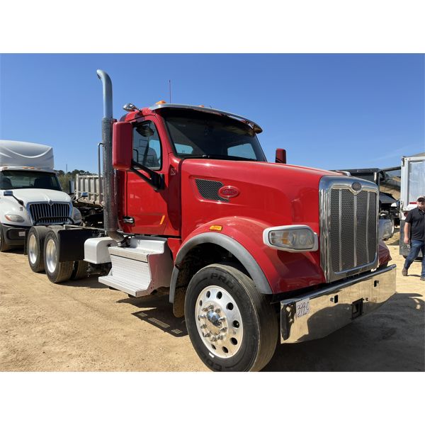 2019 PETERBILT 567 Day Cab Truck