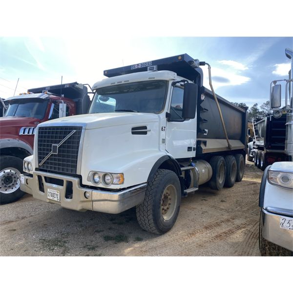 2017 VOLVO VHD Dump Truck